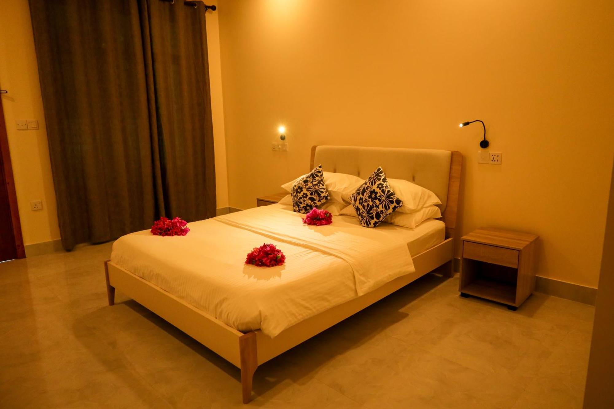 Charming Holiday Lodge- Addu Atoll Meedhoo, Maldives Dış mekan fotoğraf