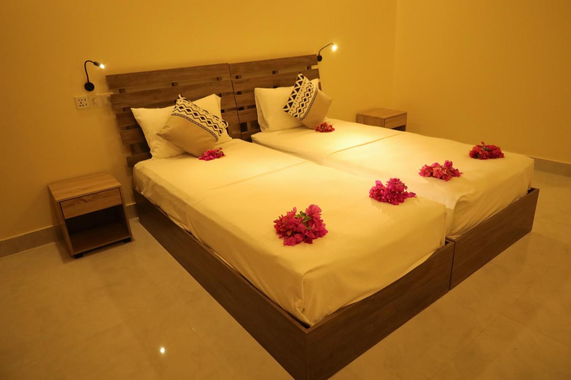 Charming Holiday Lodge- Addu Atoll Meedhoo, Maldives Dış mekan fotoğraf